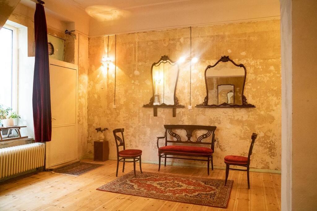 Schoeneberg Flat & Art Gallery Апартаменты *