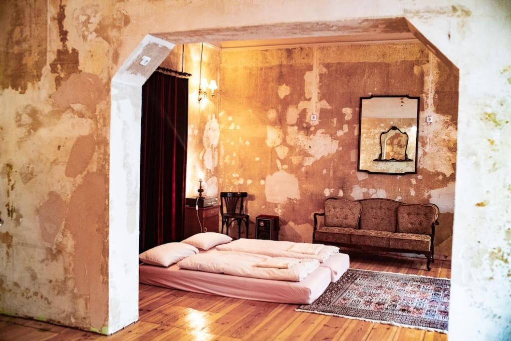 Schoeneberg Flat & Art Gallery Апартаменты Берлин