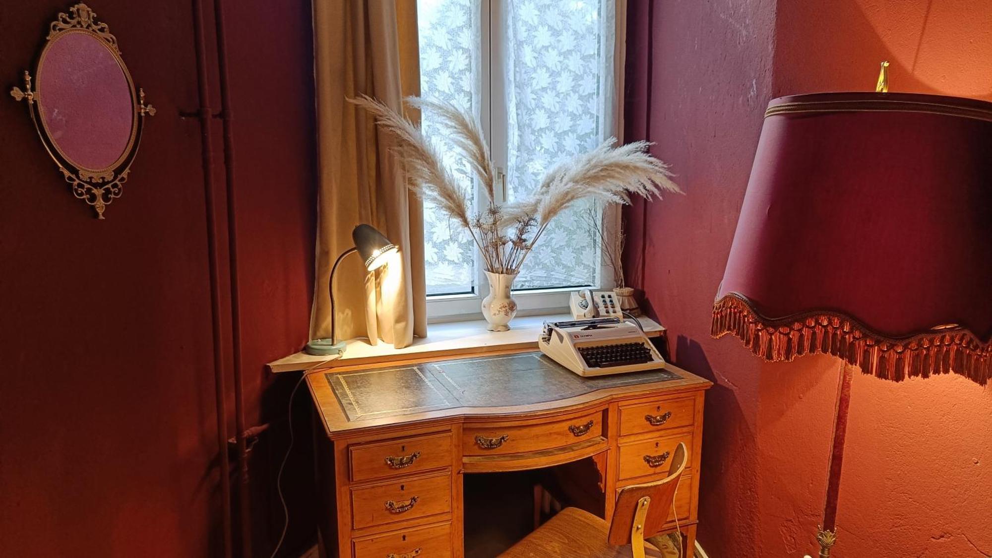 Schoeneberg Flat & Art Gallery Берлин