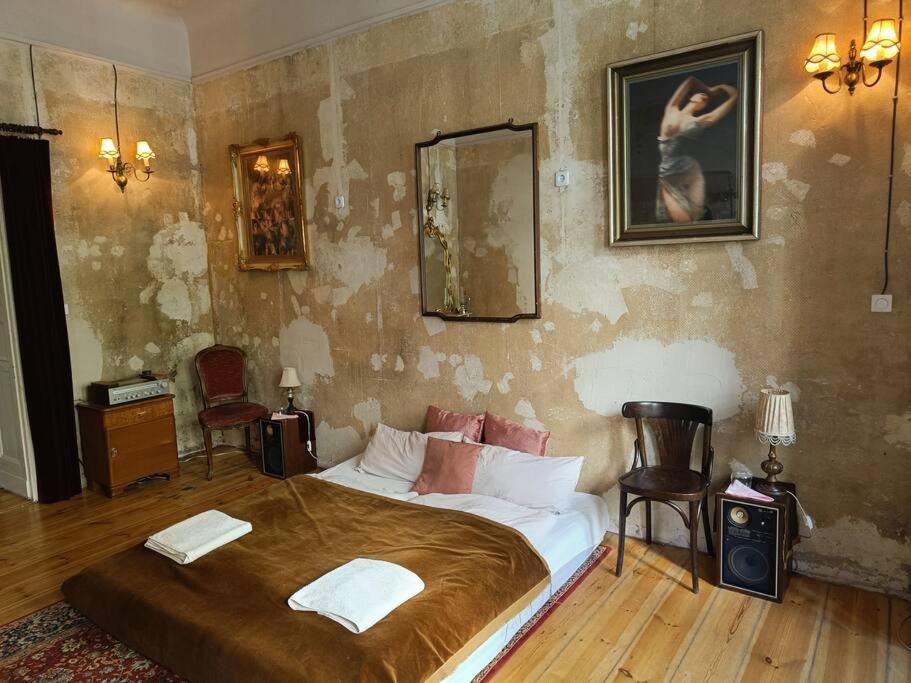 Apartment Schoeneberg Flat & Art Gallery *