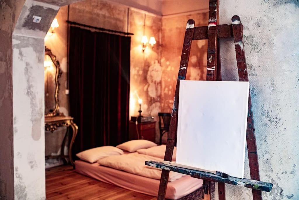 Apartment Schoeneberg Flat & Art Gallery *